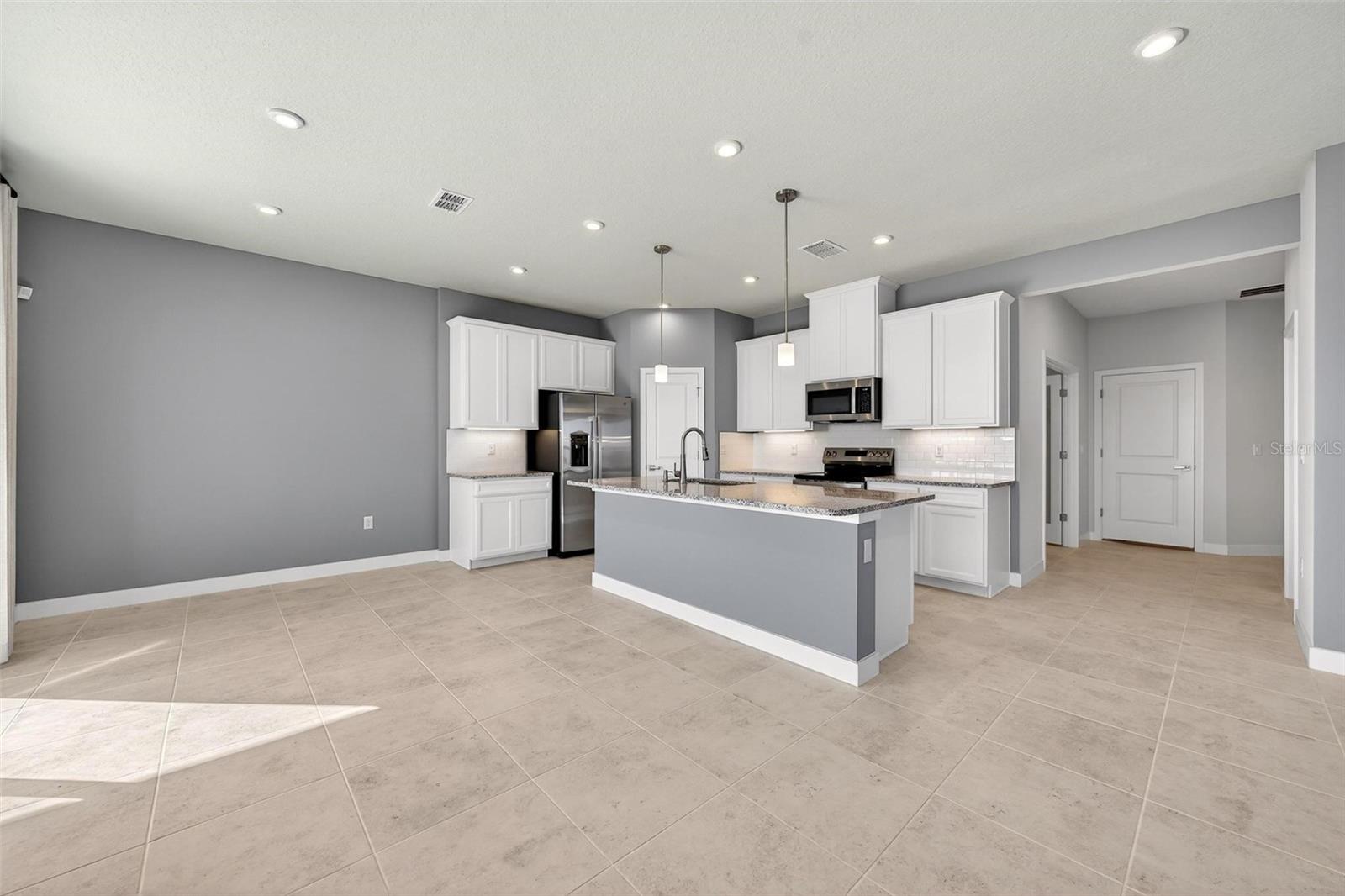 6408 DOMIZIO DR, WINTER HAVEN, FL, 33884