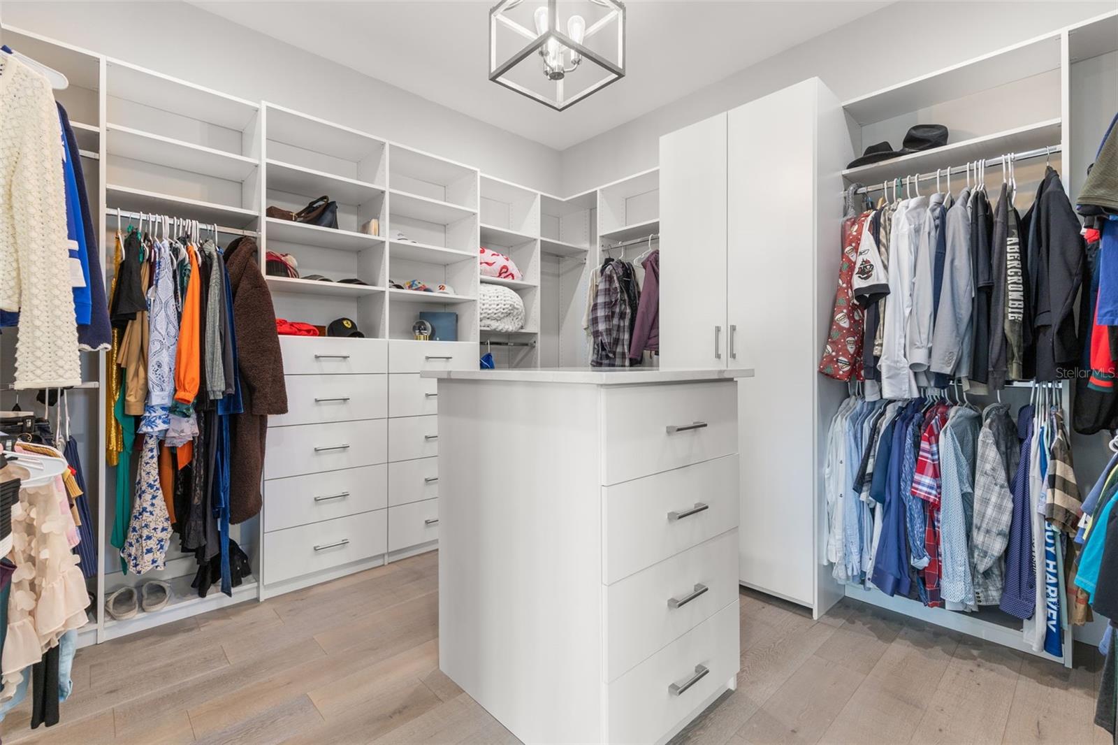 7966 1ST AVE S, ST PETERSBURG, FL, 33707