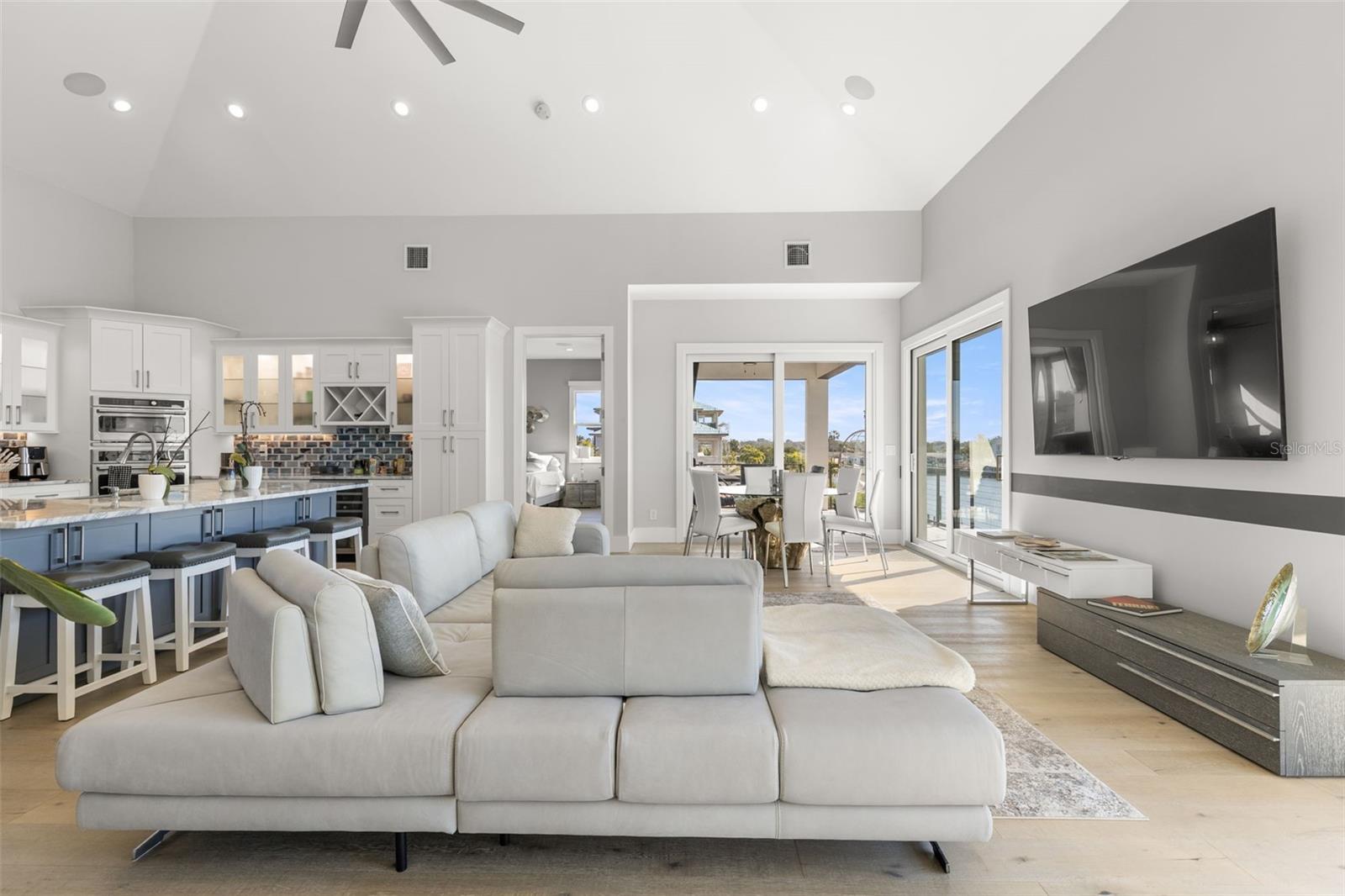 7966 1ST AVE S, ST PETERSBURG, FL, 33707