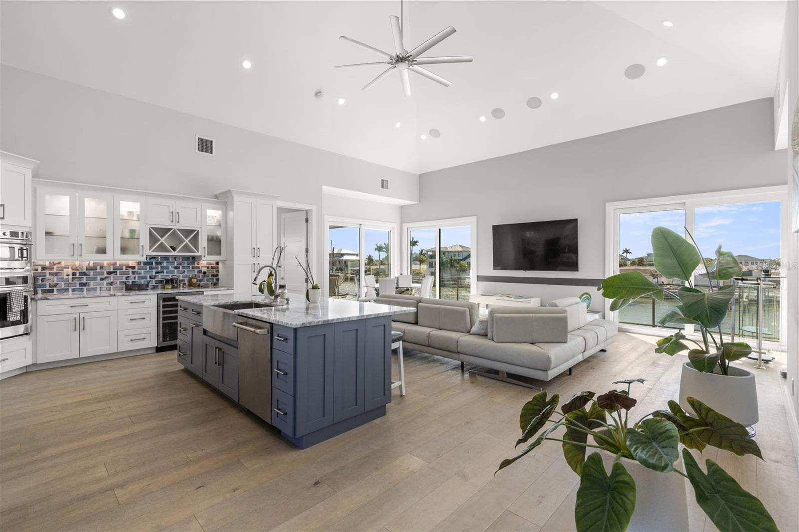 7966 1ST AVE S, ST PETERSBURG, FL, 33707