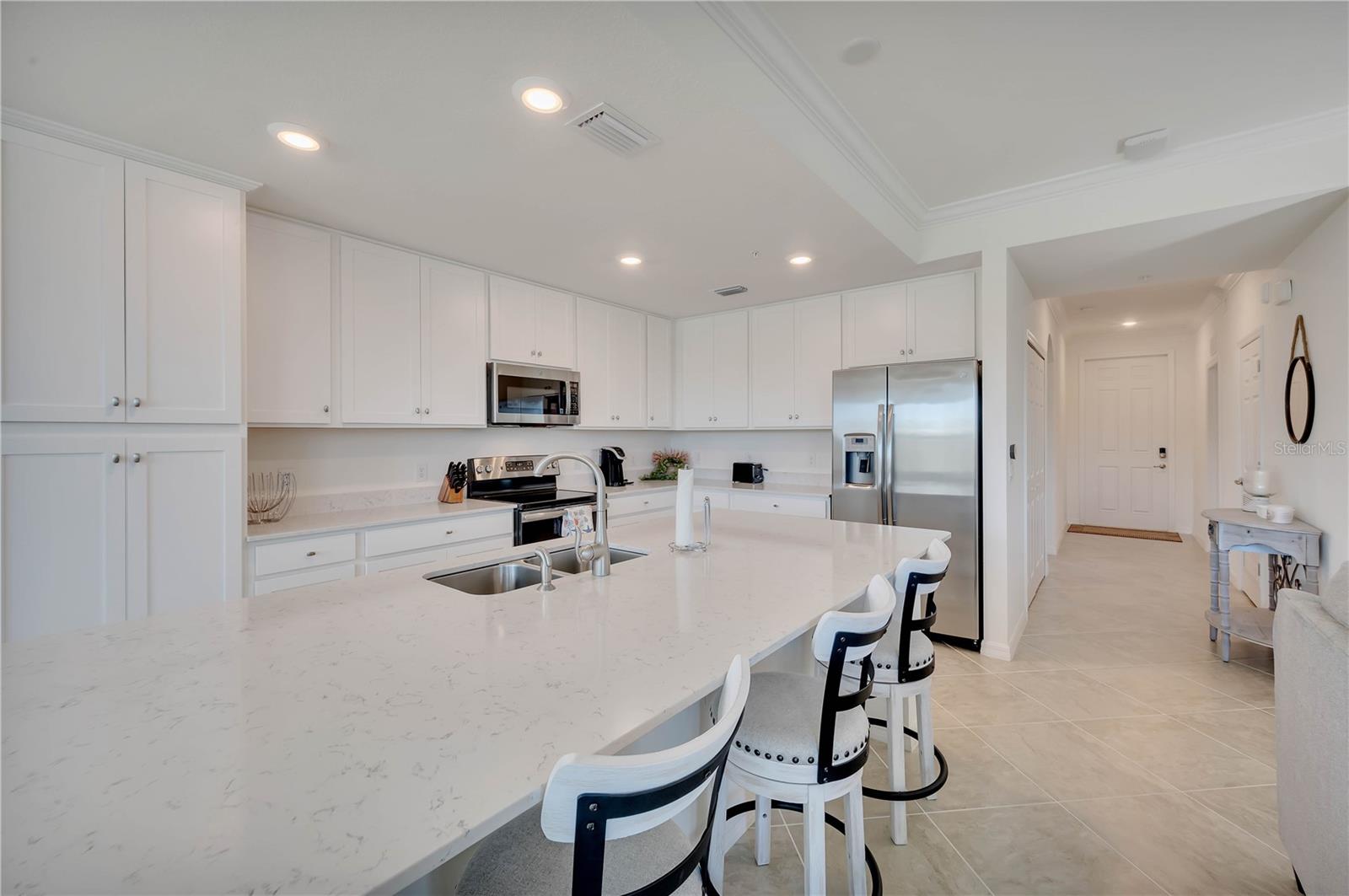 17510 GAWTHROP DR #203, LAKEWOOD RANCH, FL, 34211