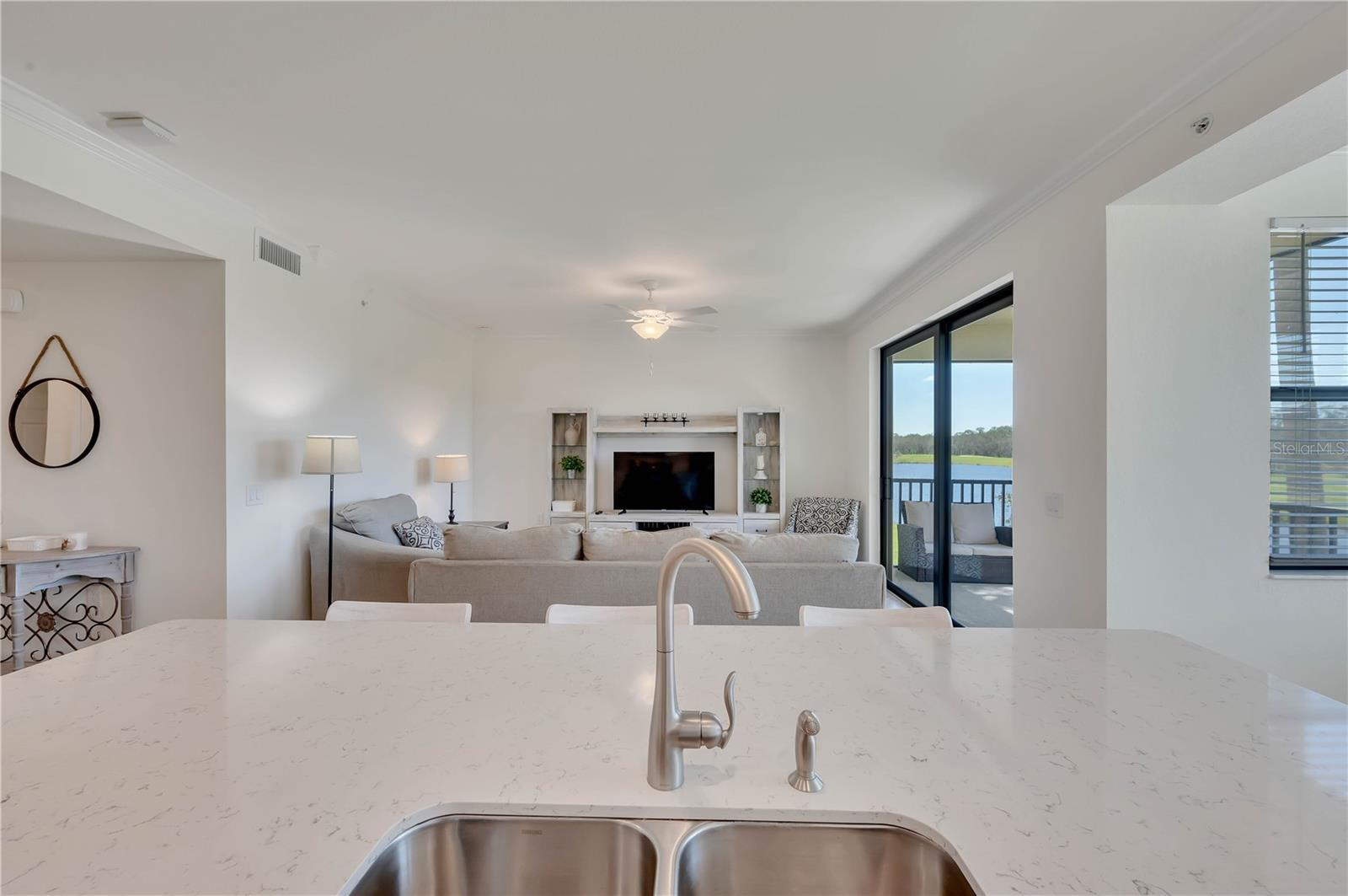 17510 GAWTHROP DR #203, LAKEWOOD RANCH, FL, 34211