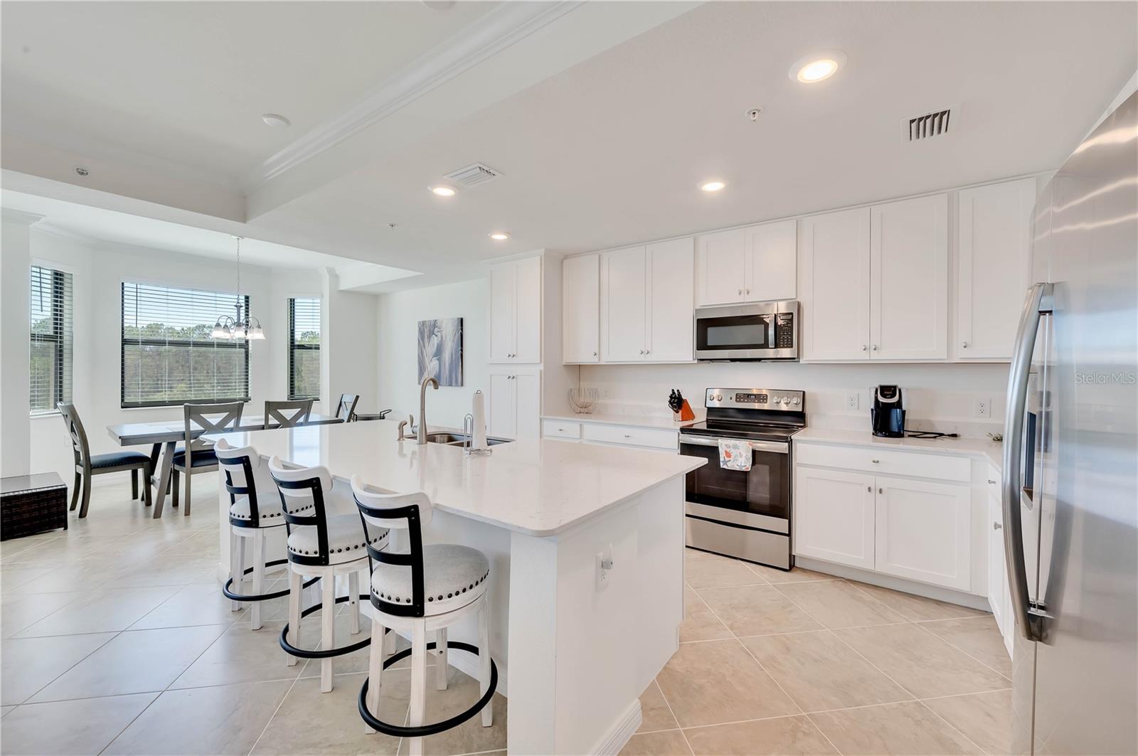 17510 GAWTHROP DR #203, LAKEWOOD RANCH, FL, 34211