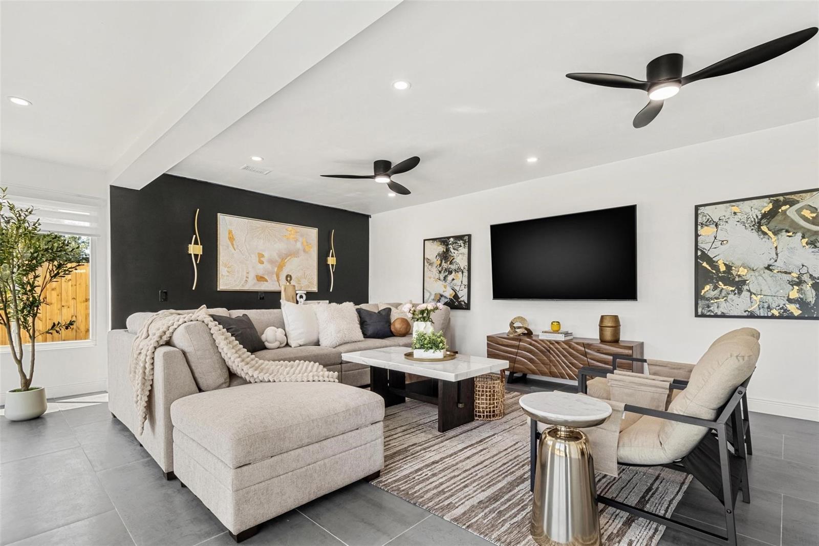 380 COLONY POINT RD S, ST PETERSBURG, FL, 33705