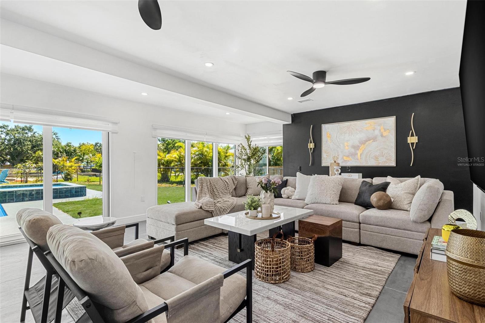 380 COLONY POINT RD S, ST PETERSBURG, FL, 33705