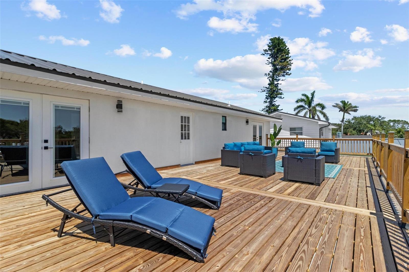 380 COLONY POINT RD S, ST PETERSBURG, FL, 33705