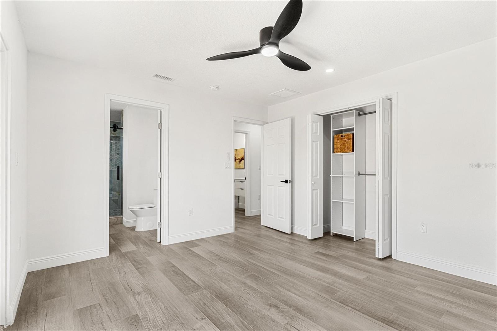 380 COLONY POINT RD S, ST PETERSBURG, FL, 33705