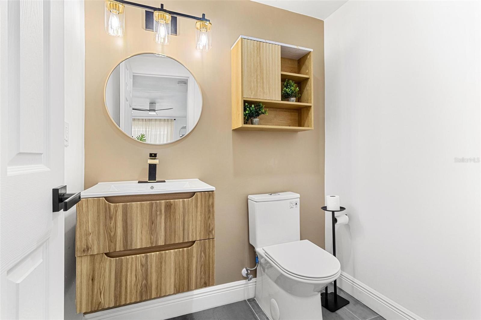 380 COLONY POINT RD S, ST PETERSBURG, FL, 33705