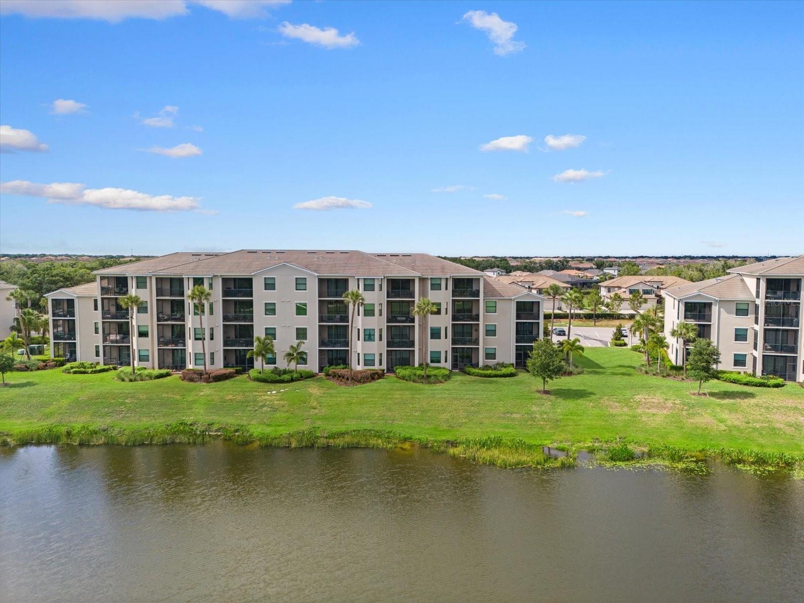 17520 GAWTHROP DR #401, LAKEWOOD RANCH, FL, 34211