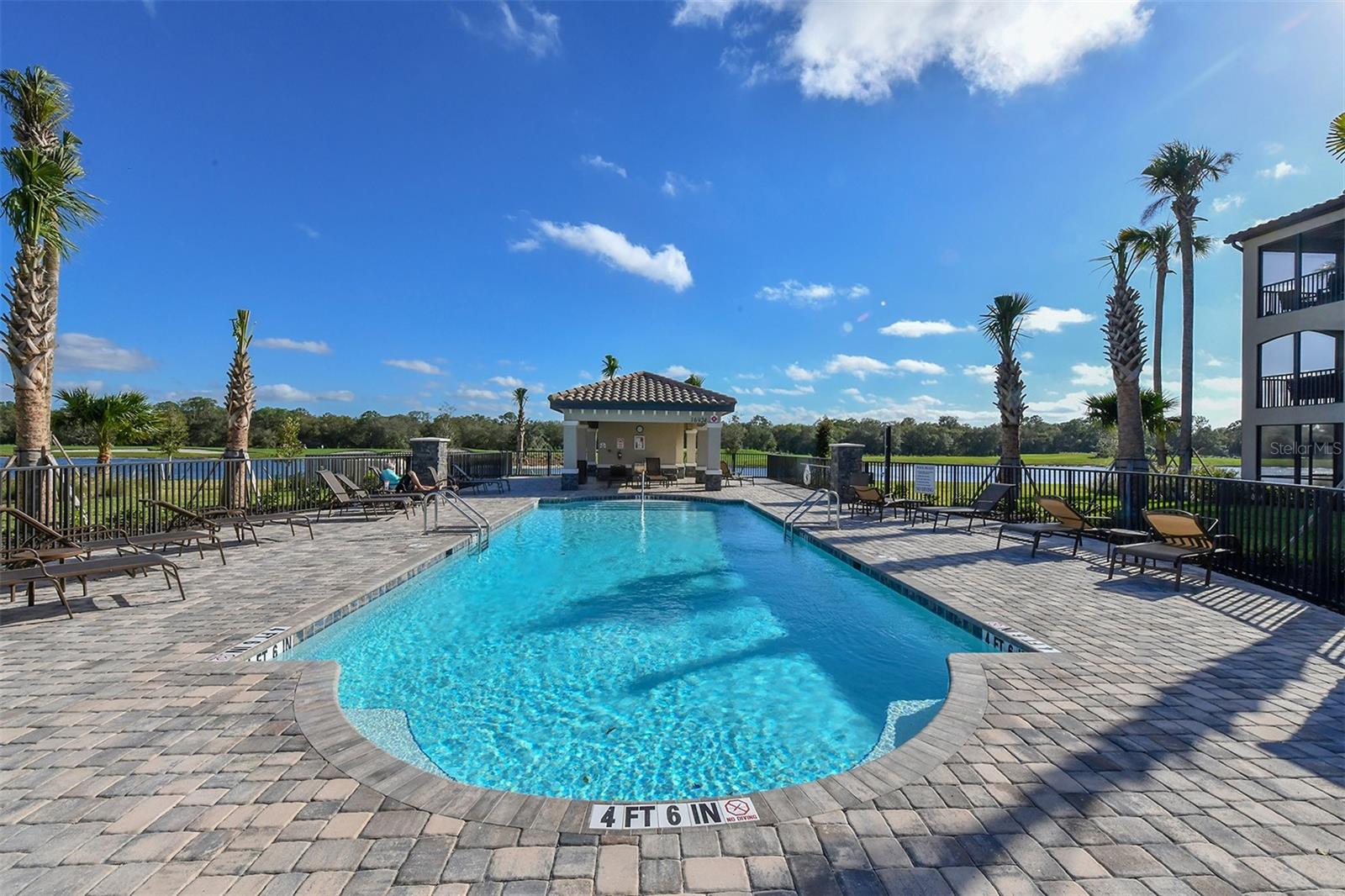 17520 GAWTHROP DR #401, LAKEWOOD RANCH, FL, 34211