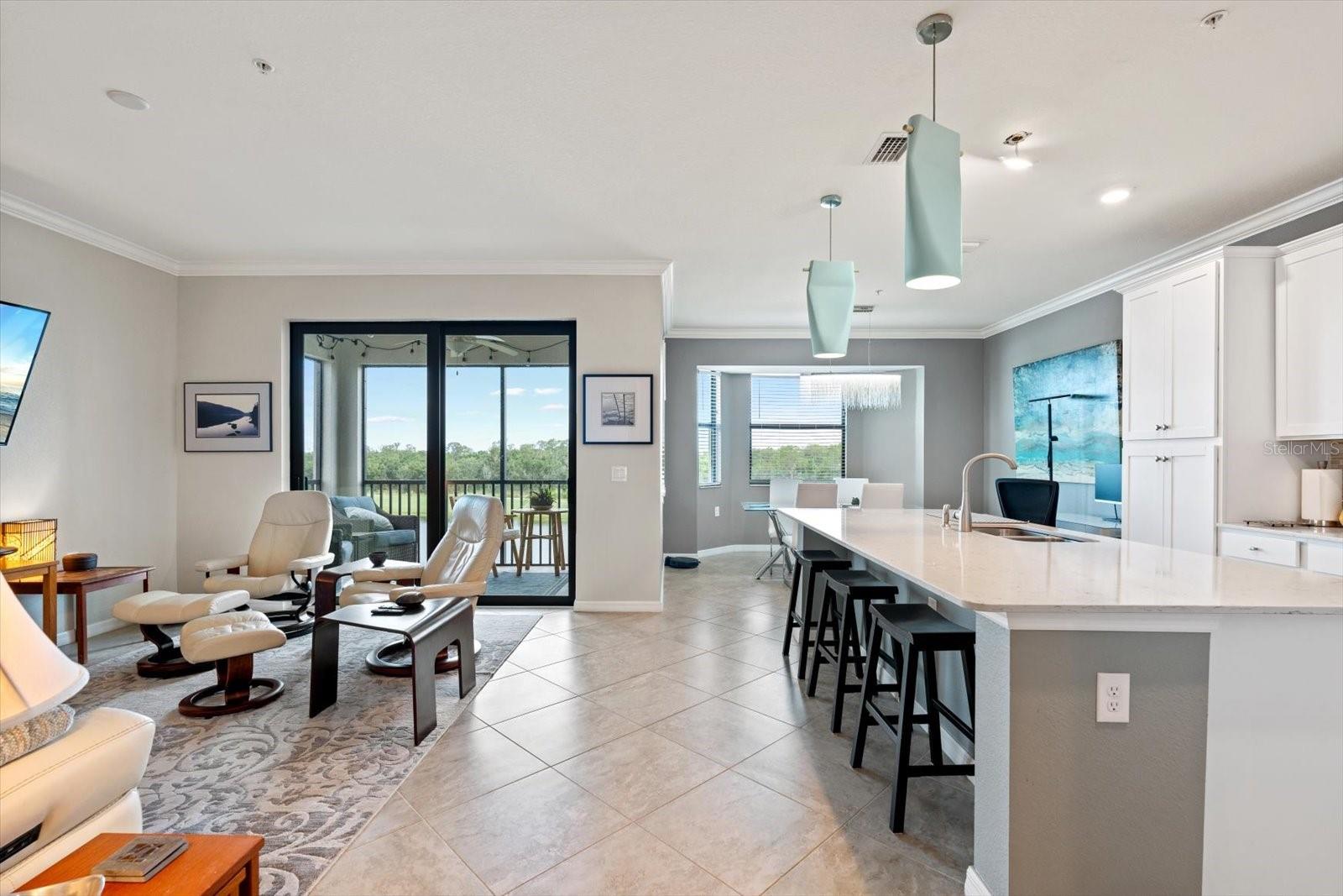 17520 GAWTHROP DR #401, LAKEWOOD RANCH, FL, 34211