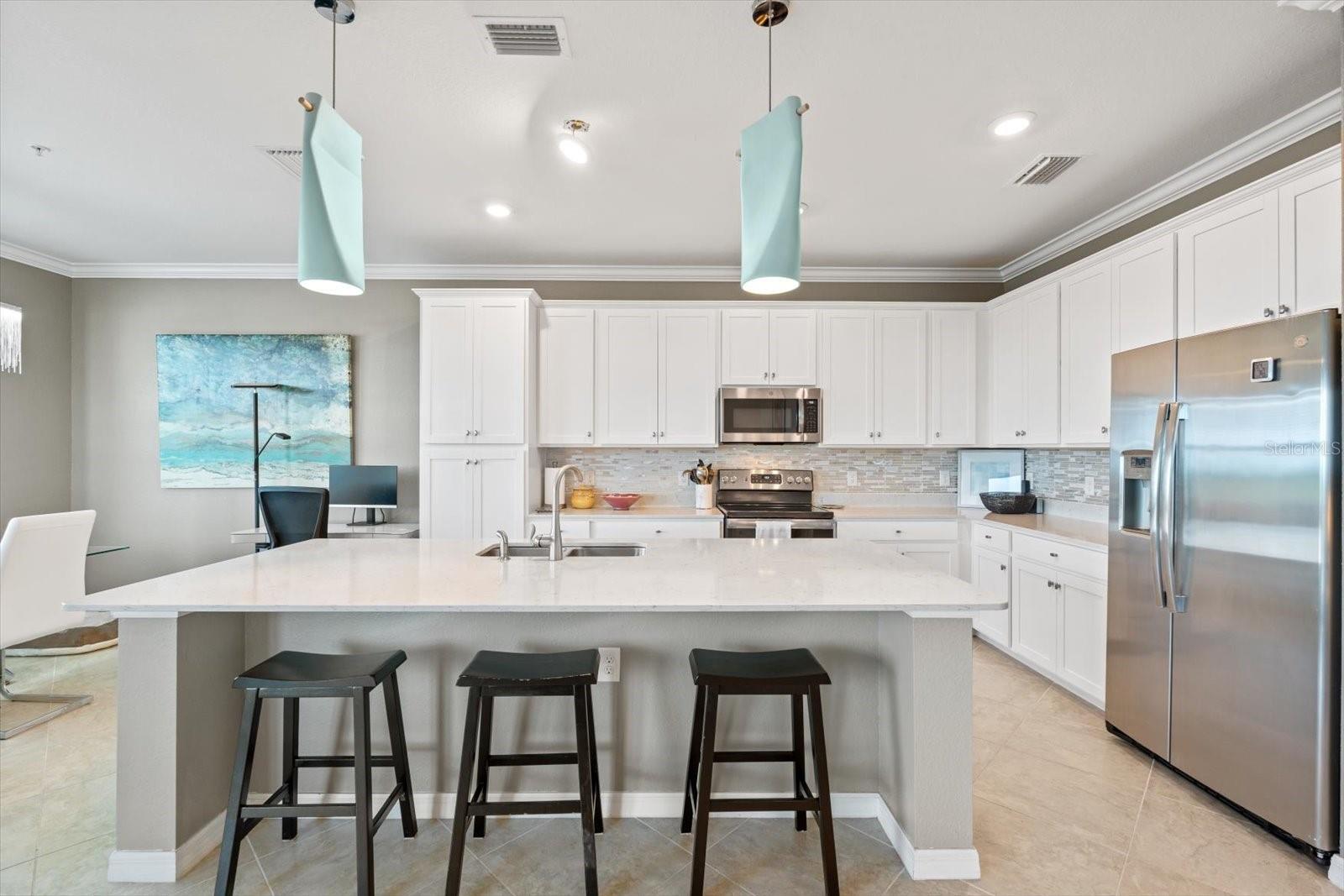 17520 GAWTHROP DR #401, LAKEWOOD RANCH, FL, 34211