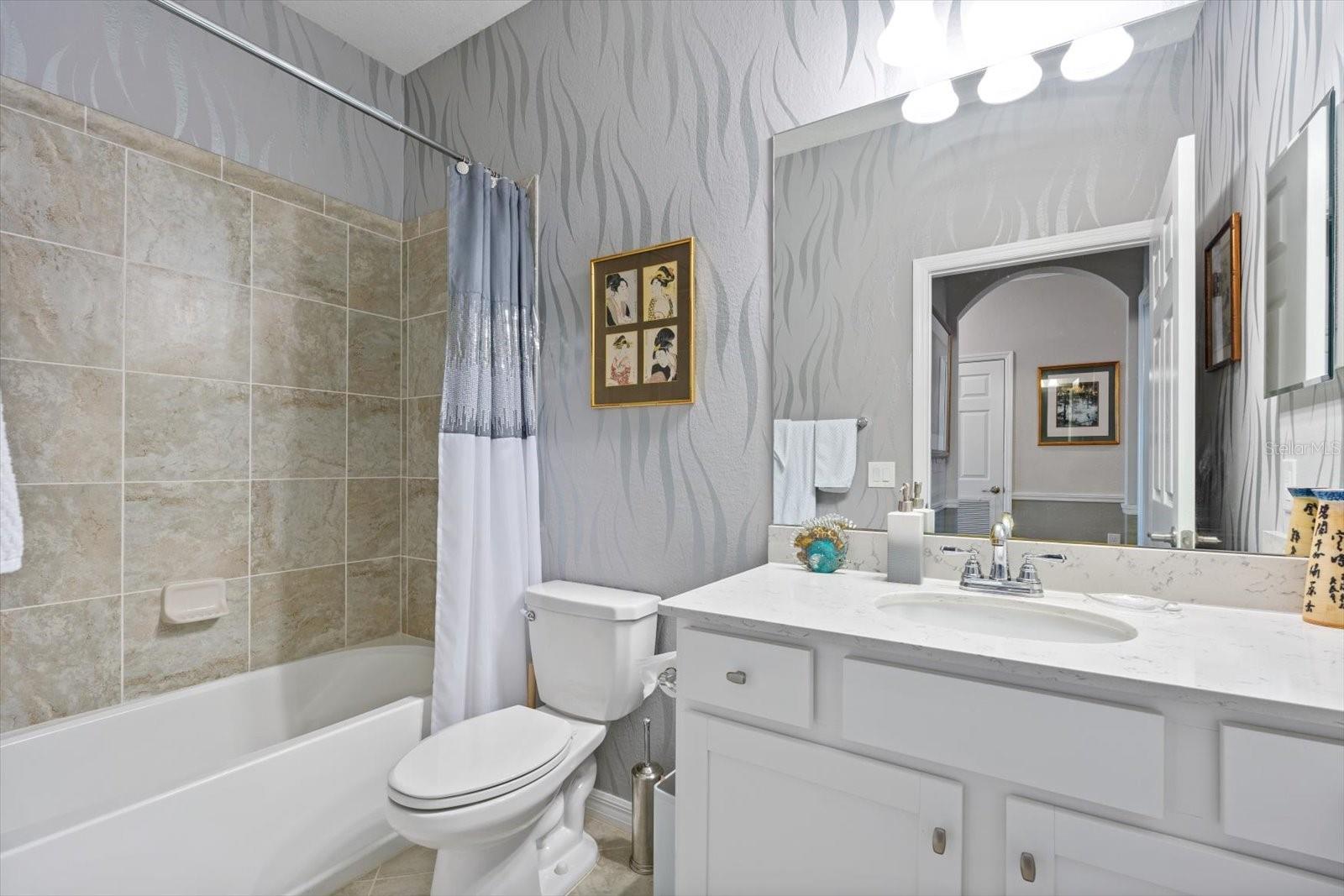 17520 GAWTHROP DR #401, LAKEWOOD RANCH, FL, 34211