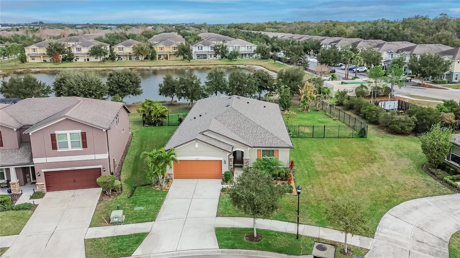5242 FALLEN LEAF DR, RIVERVIEW, FL, 33578