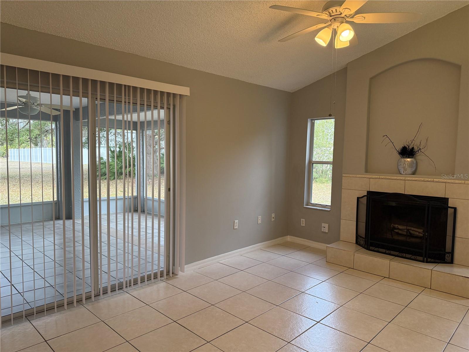 40 PALMYRA LN, PALM COAST, FL, 32164