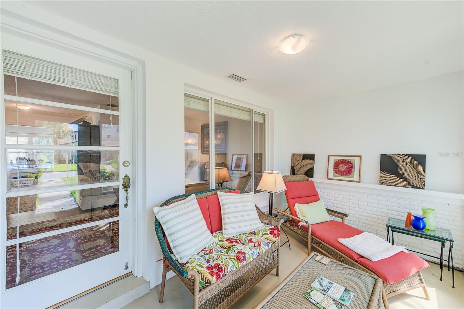 240-242 MATEO WAY NE, ST PETERSBURG, FL, 33704