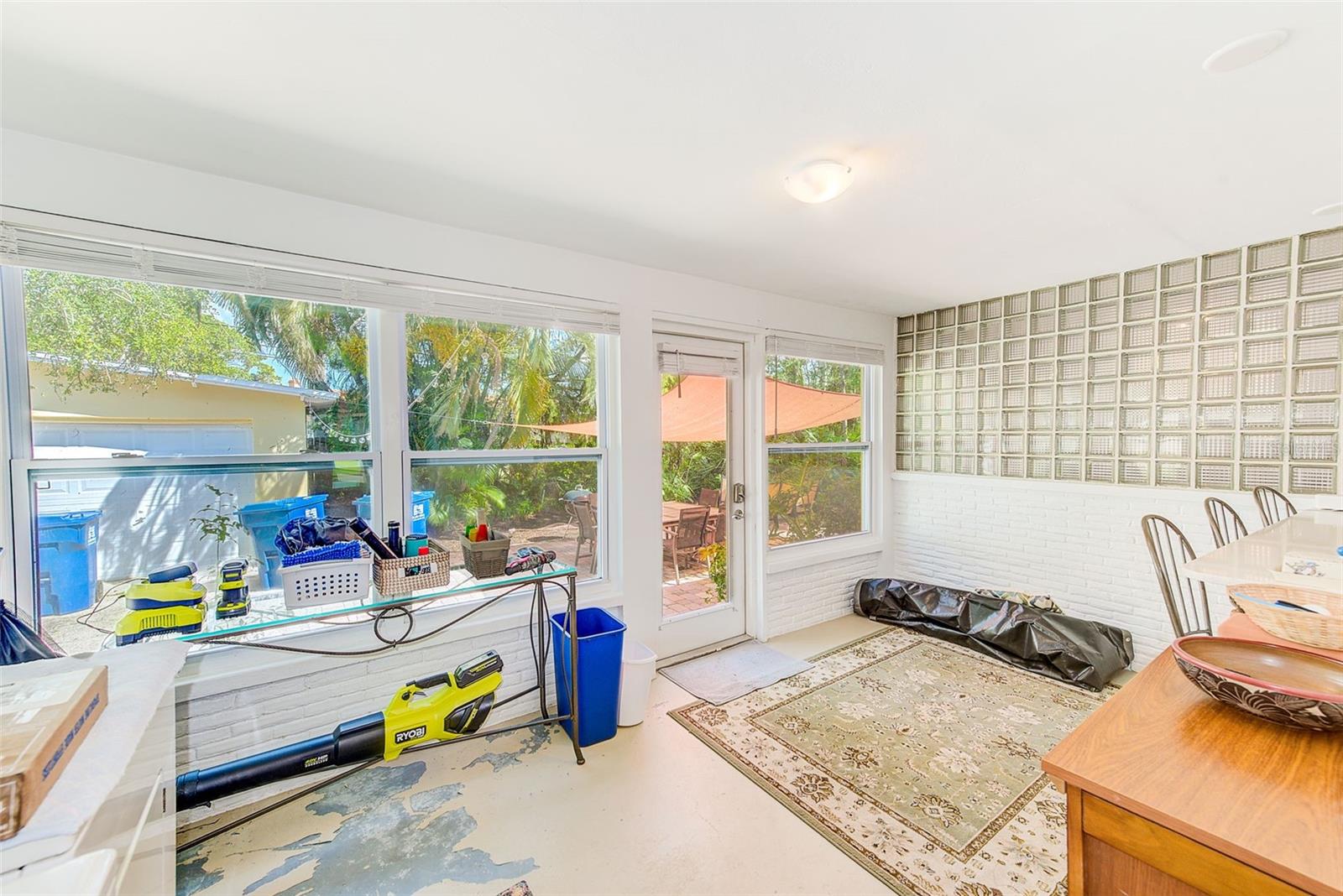 240-242 MATEO WAY NE, ST PETERSBURG, FL, 33704