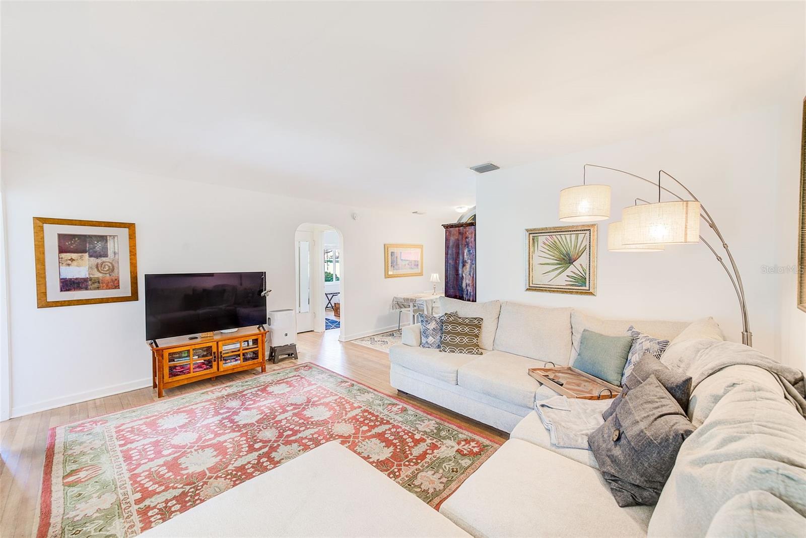 240-242 MATEO WAY NE, ST PETERSBURG, FL, 33704