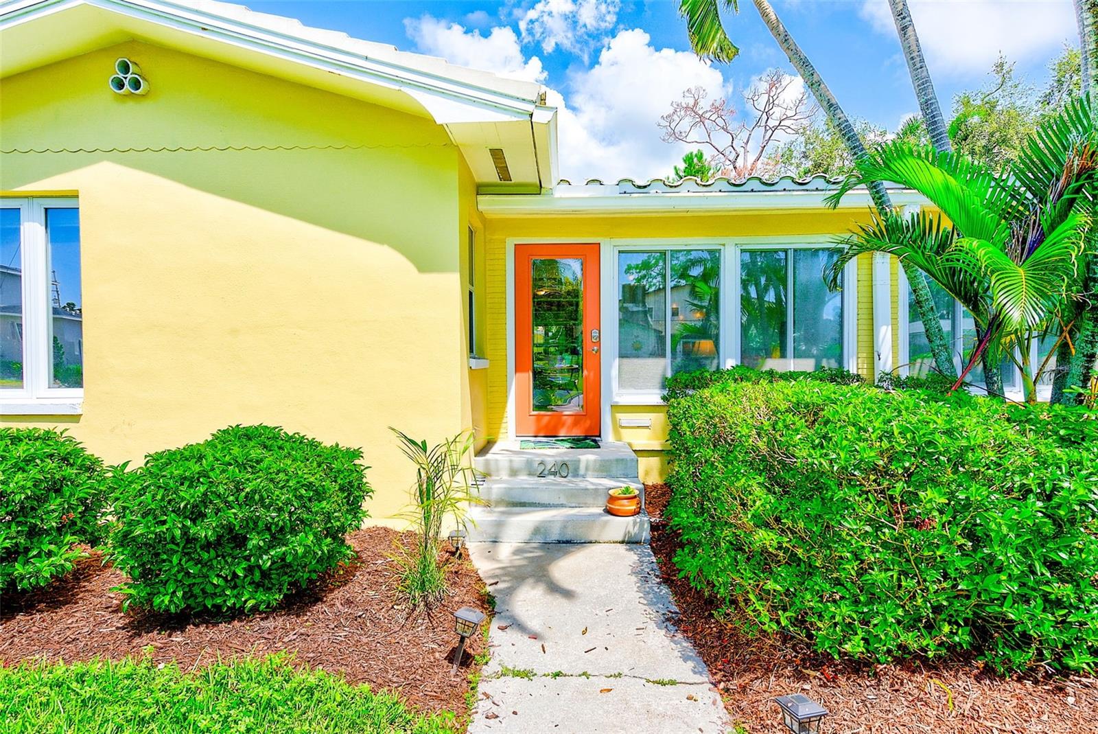 240-242 MATEO WAY NE, ST PETERSBURG, FL, 33704