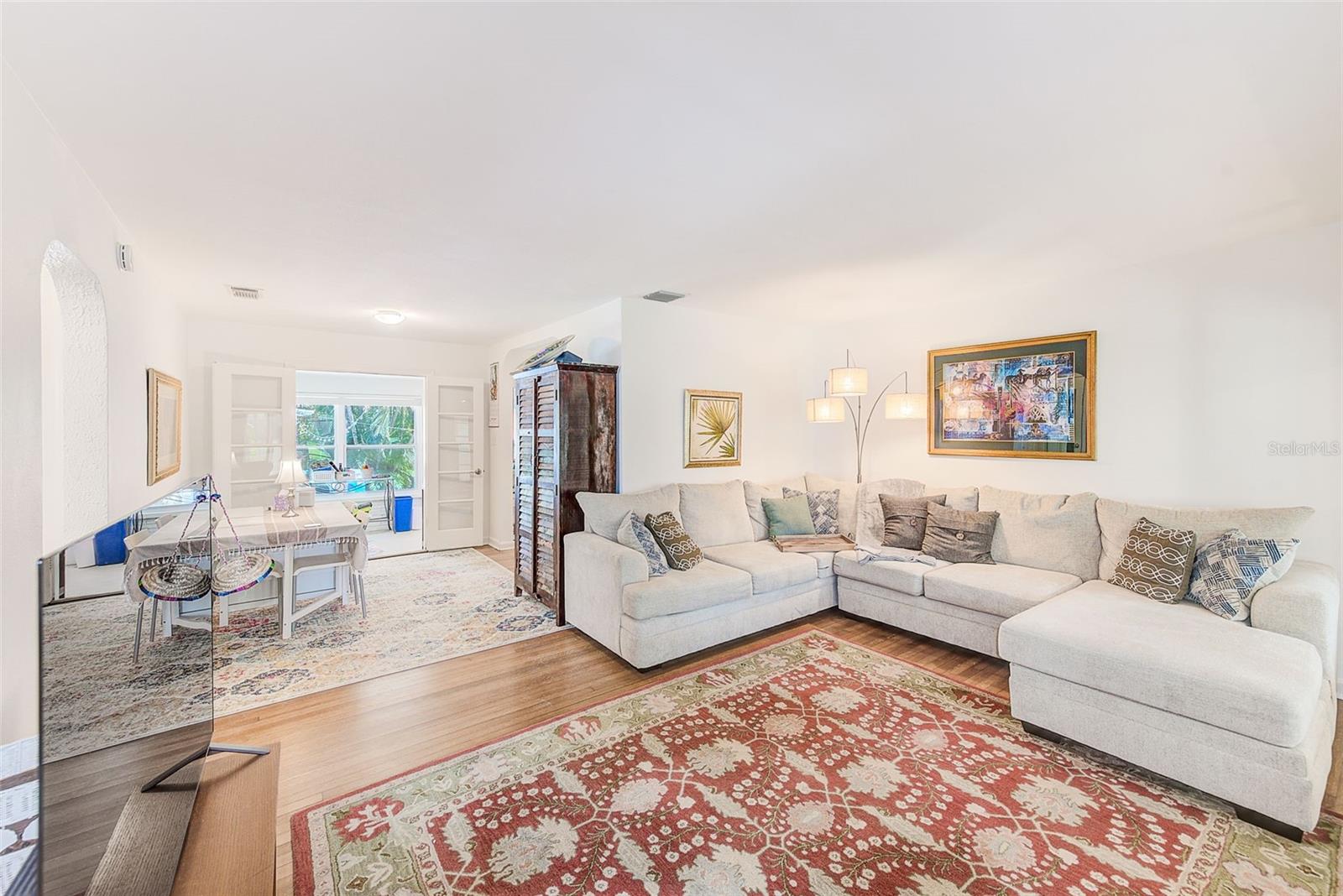 240-242 MATEO WAY NE, ST PETERSBURG, FL, 33704