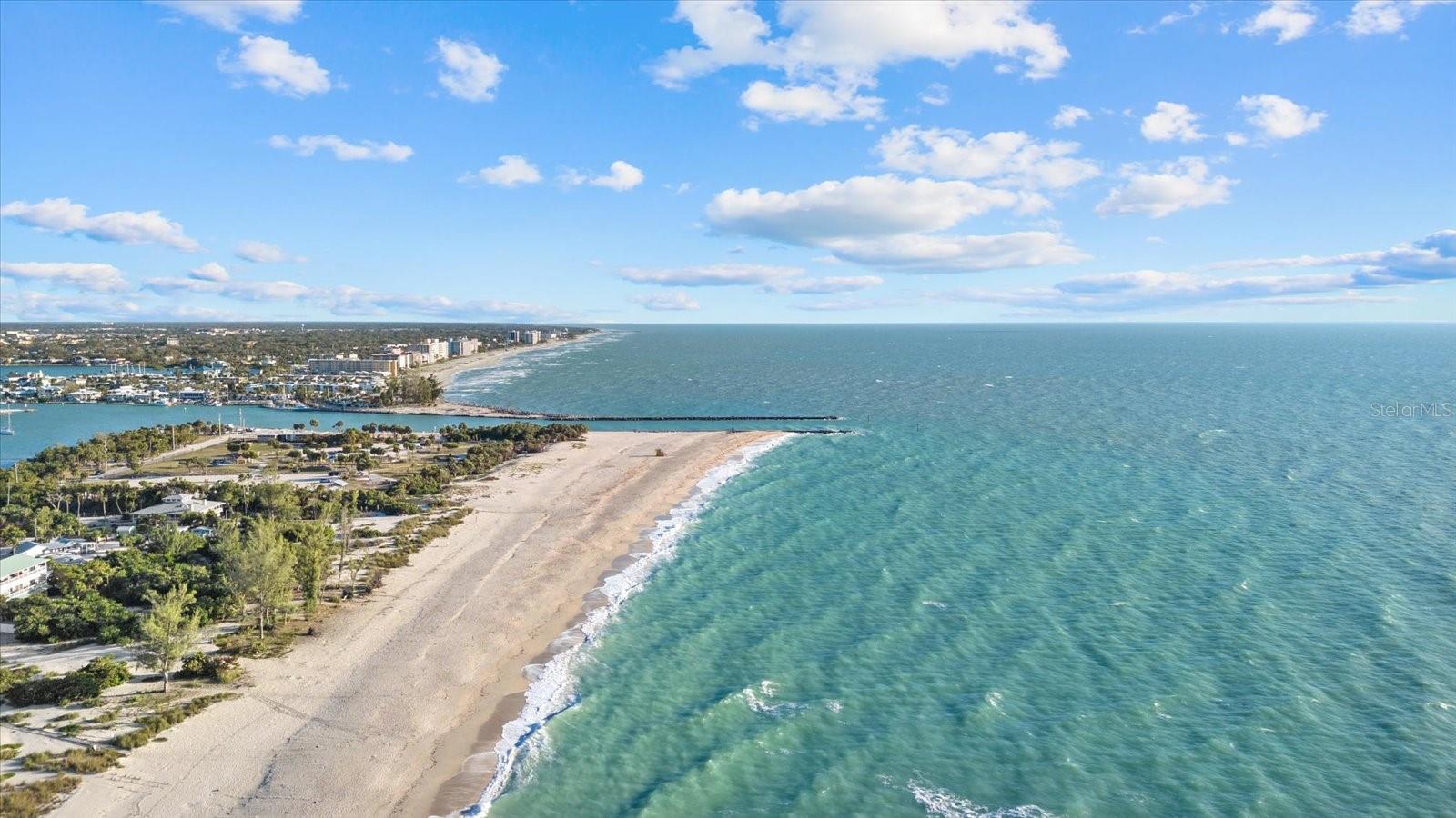 611 S CASEY KEY RD, NOKOMIS, FL, 34275