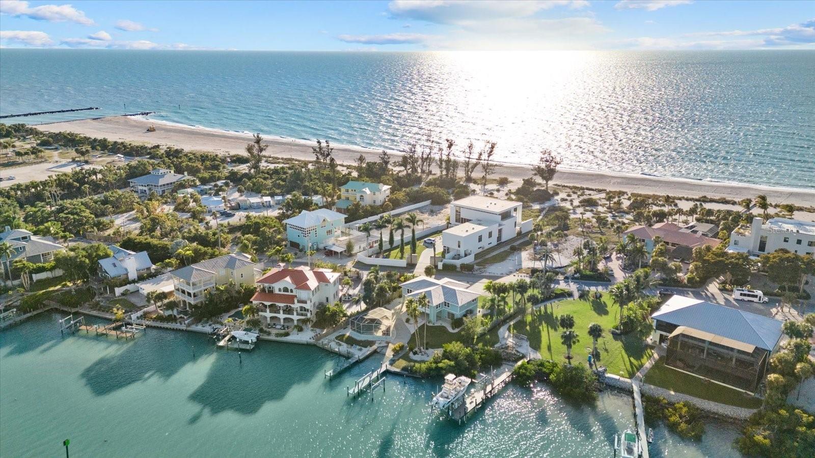 611 S CASEY KEY RD, NOKOMIS, FL, 34275