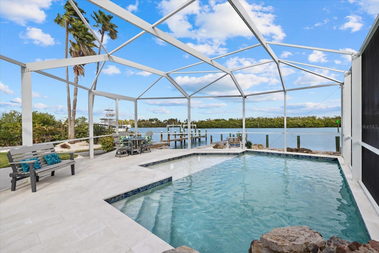 611 S CASEY KEY RD, NOKOMIS, FL, 34275