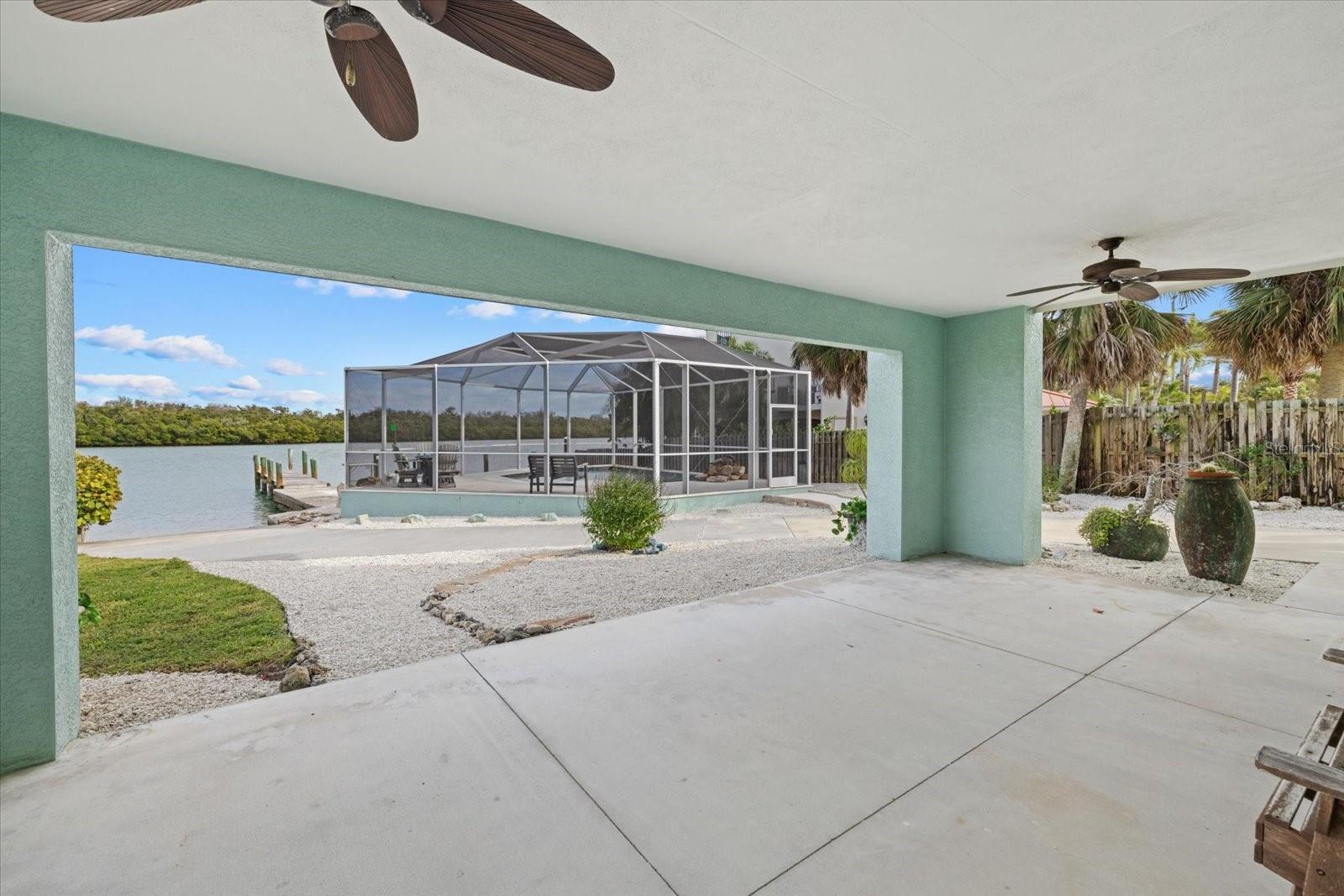 611 S CASEY KEY RD, NOKOMIS, FL, 34275