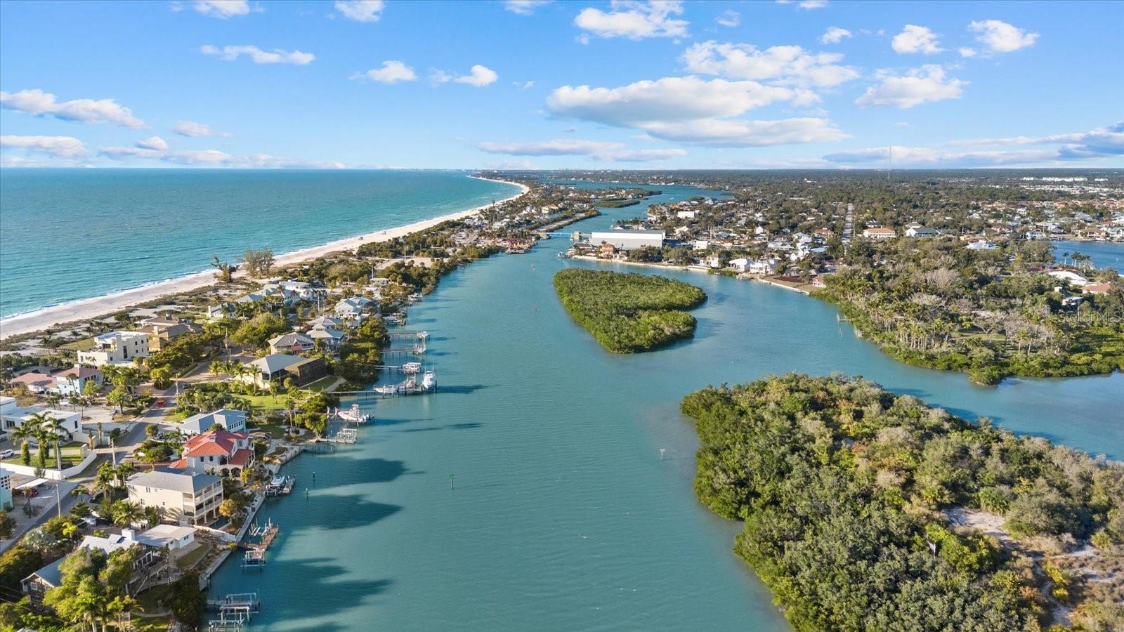 611 S CASEY KEY RD, NOKOMIS, FL, 34275