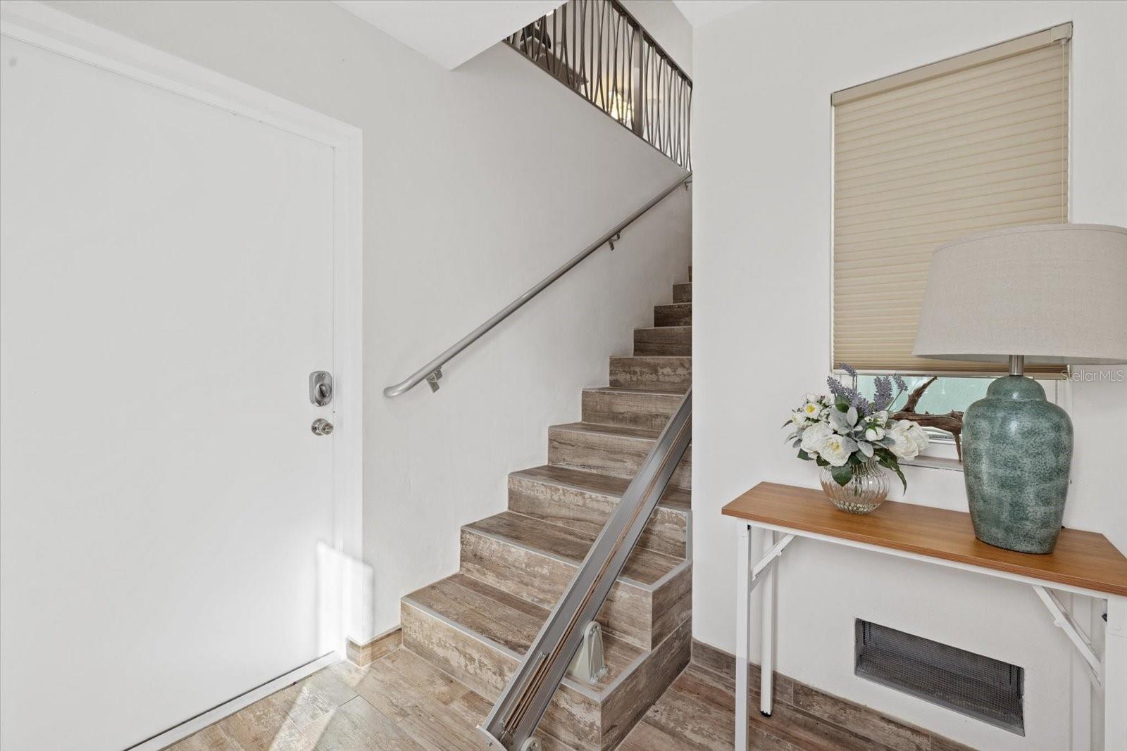 611 S CASEY KEY RD, NOKOMIS, FL, 34275