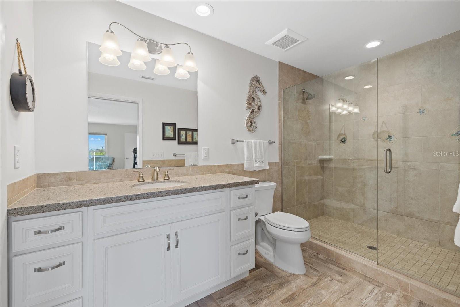 611 S CASEY KEY RD, NOKOMIS, FL, 34275