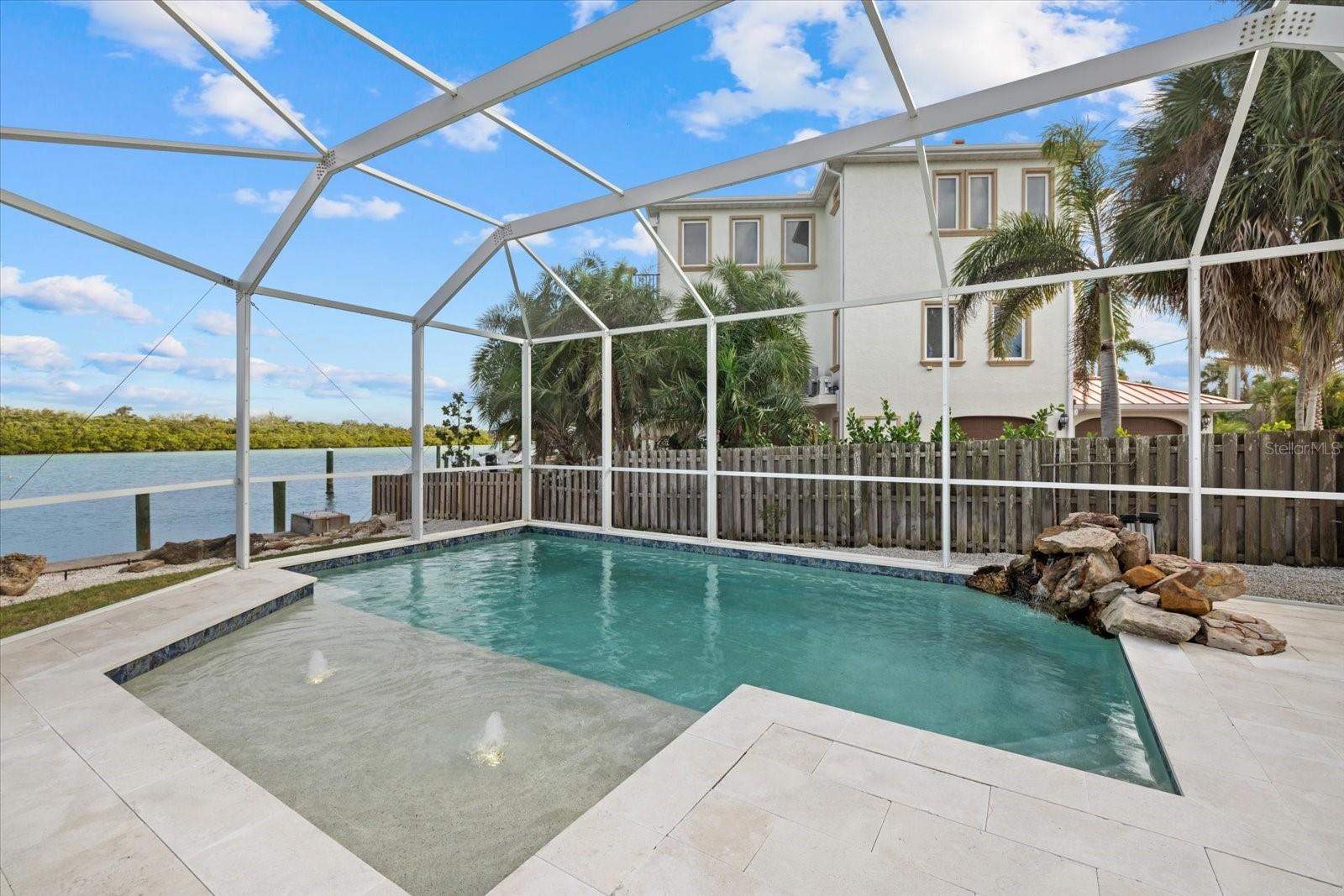 611 S CASEY KEY RD, NOKOMIS, FL, 34275