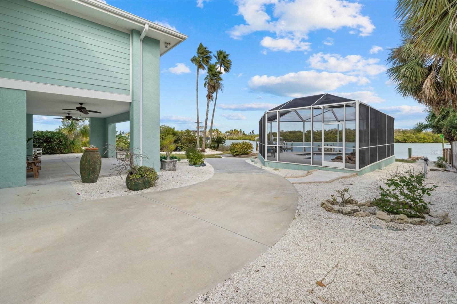 611 S CASEY KEY RD, NOKOMIS, FL, 34275