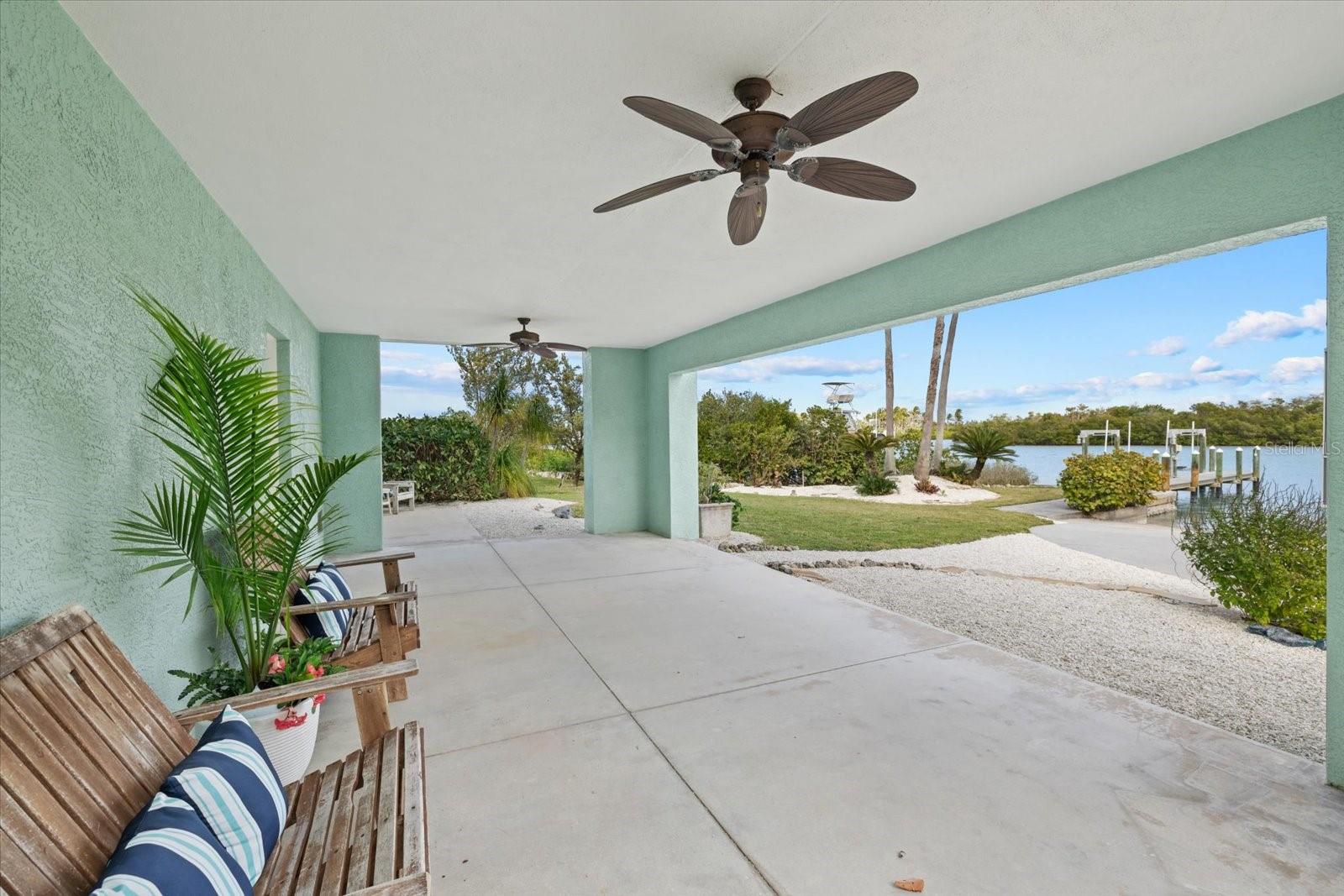 611 S CASEY KEY RD, NOKOMIS, FL, 34275
