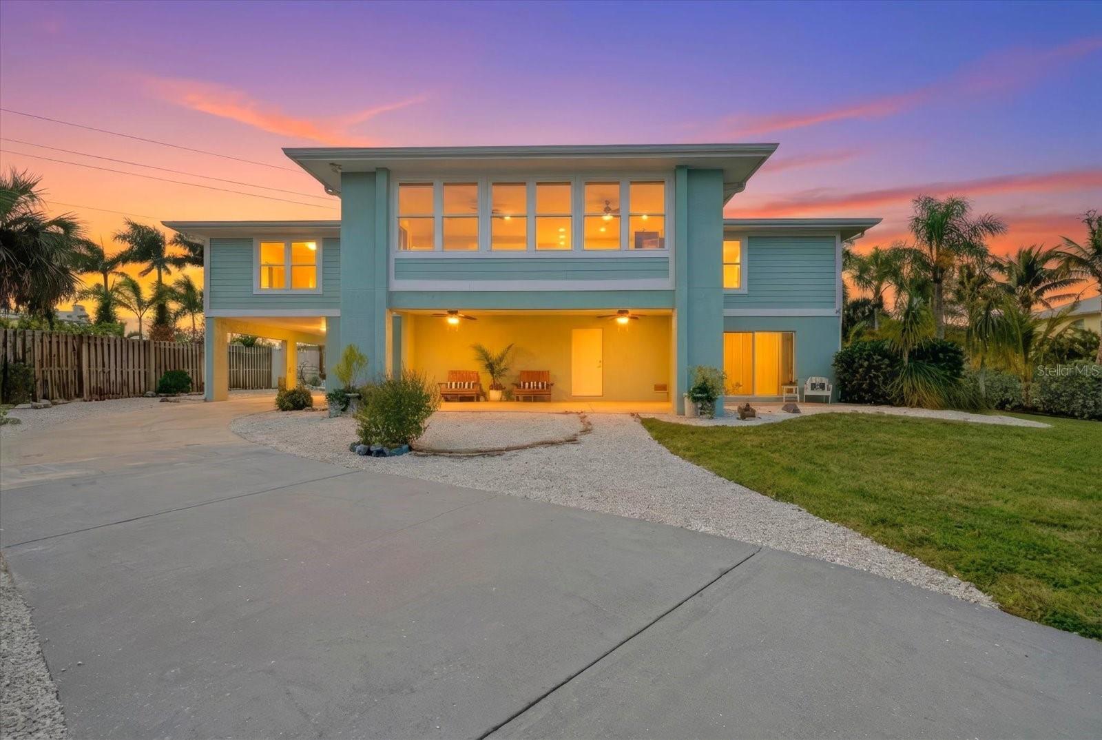 611 S CASEY KEY RD, NOKOMIS, FL, 34275