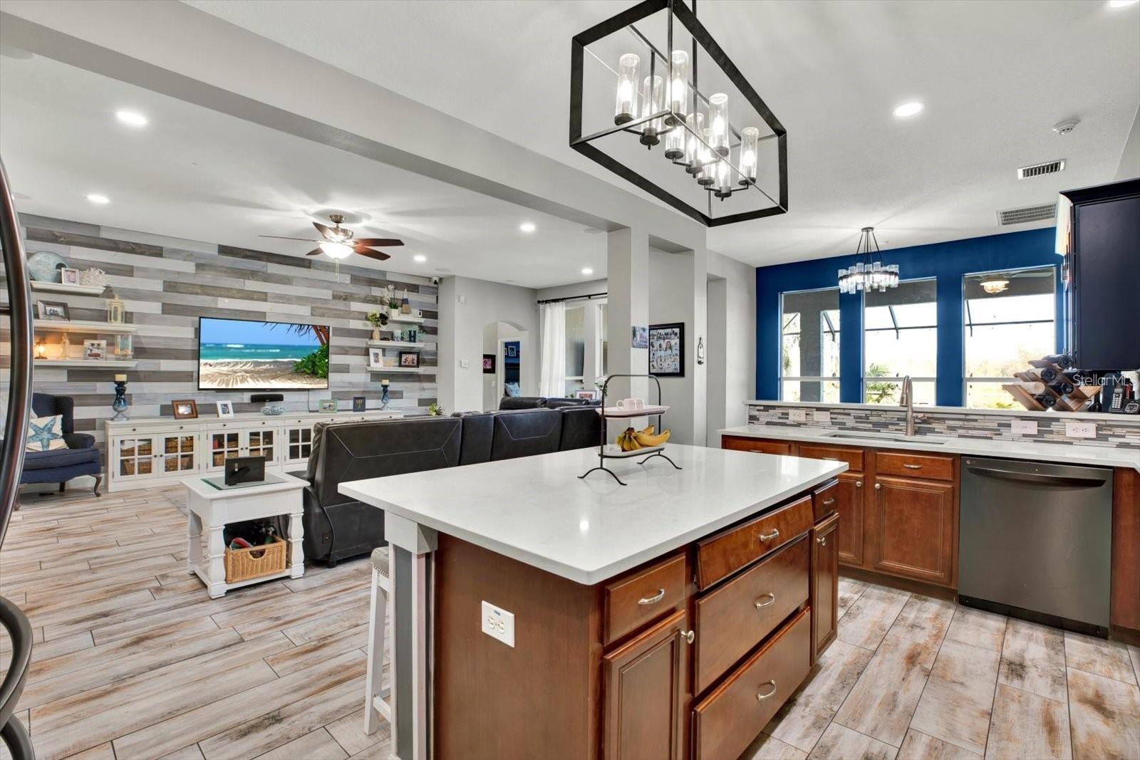 7023 DERWENT GLEN CIR, LAND O LAKES, FL, 34637