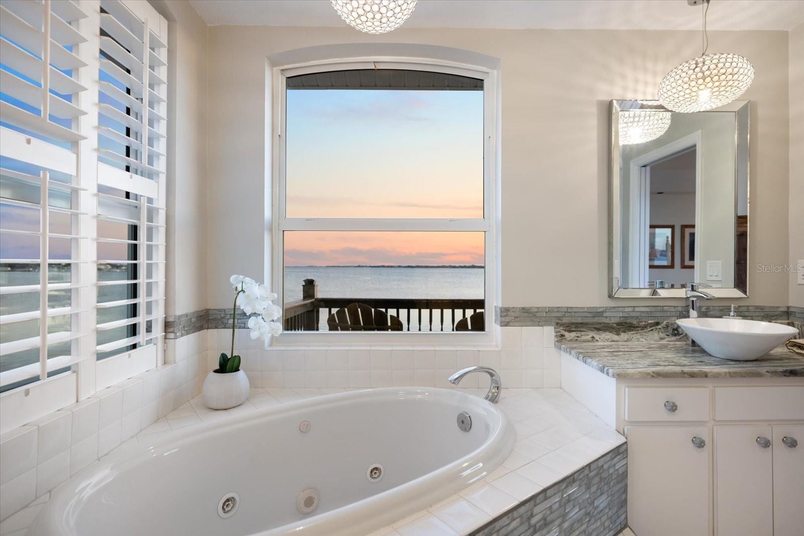 949 SUNCREST LN, ENGLEWOOD, FL, 34223