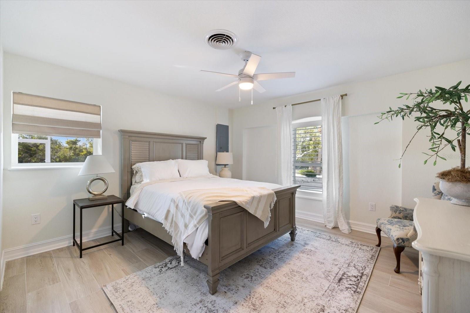 949 SUNCREST LN, ENGLEWOOD, FL, 34223