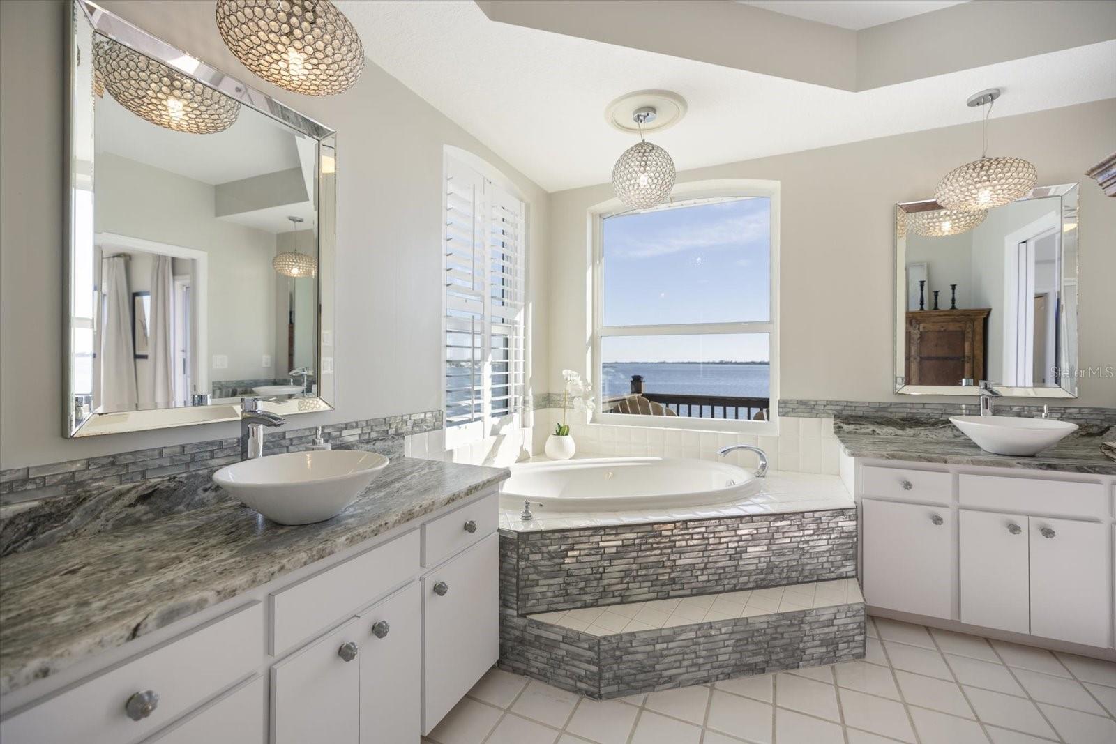 949 SUNCREST LN, ENGLEWOOD, FL, 34223