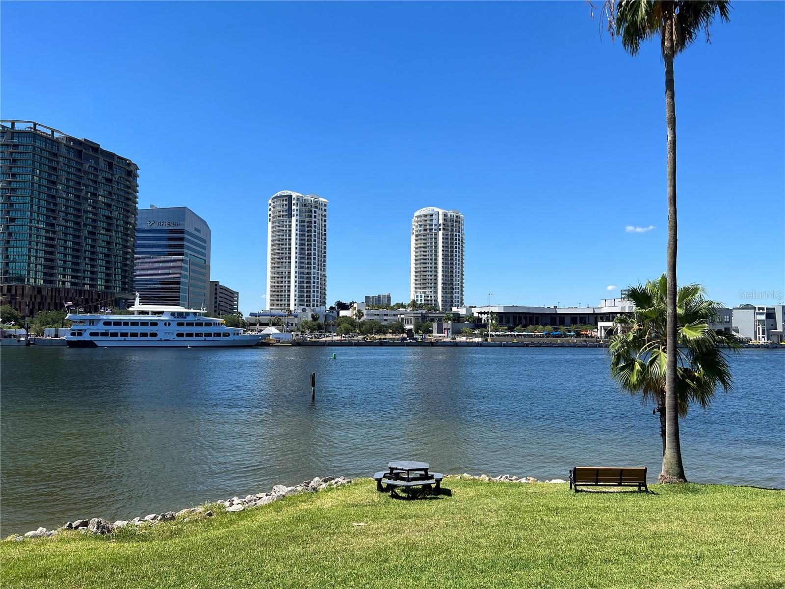 805 NORMANDY TRACE RD, TAMPA, FL, 33602