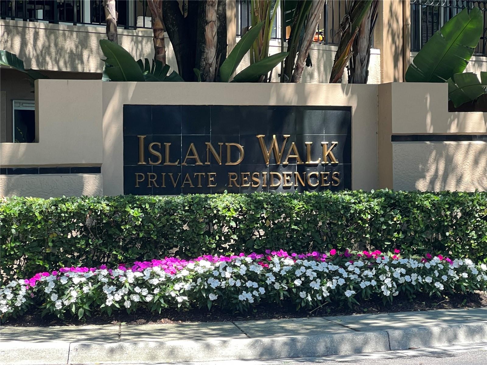 805 NORMANDY TRACE RD, TAMPA, FL, 33602