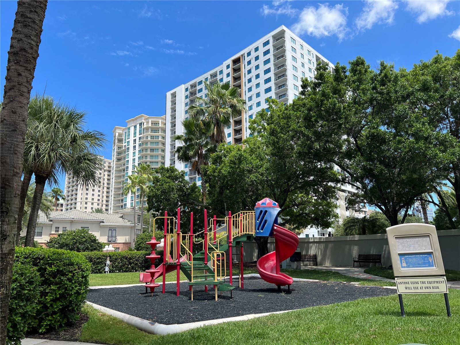 805 NORMANDY TRACE RD, TAMPA, FL, 33602