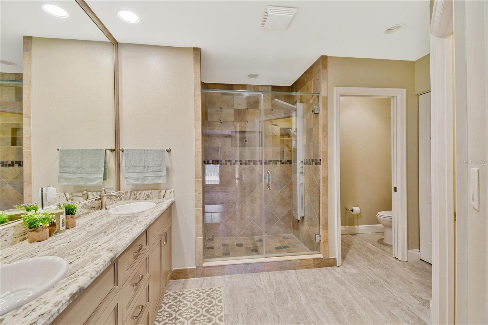 525 MANDALAY AVE #11, CLEARWATER BEACH, FL, 33767