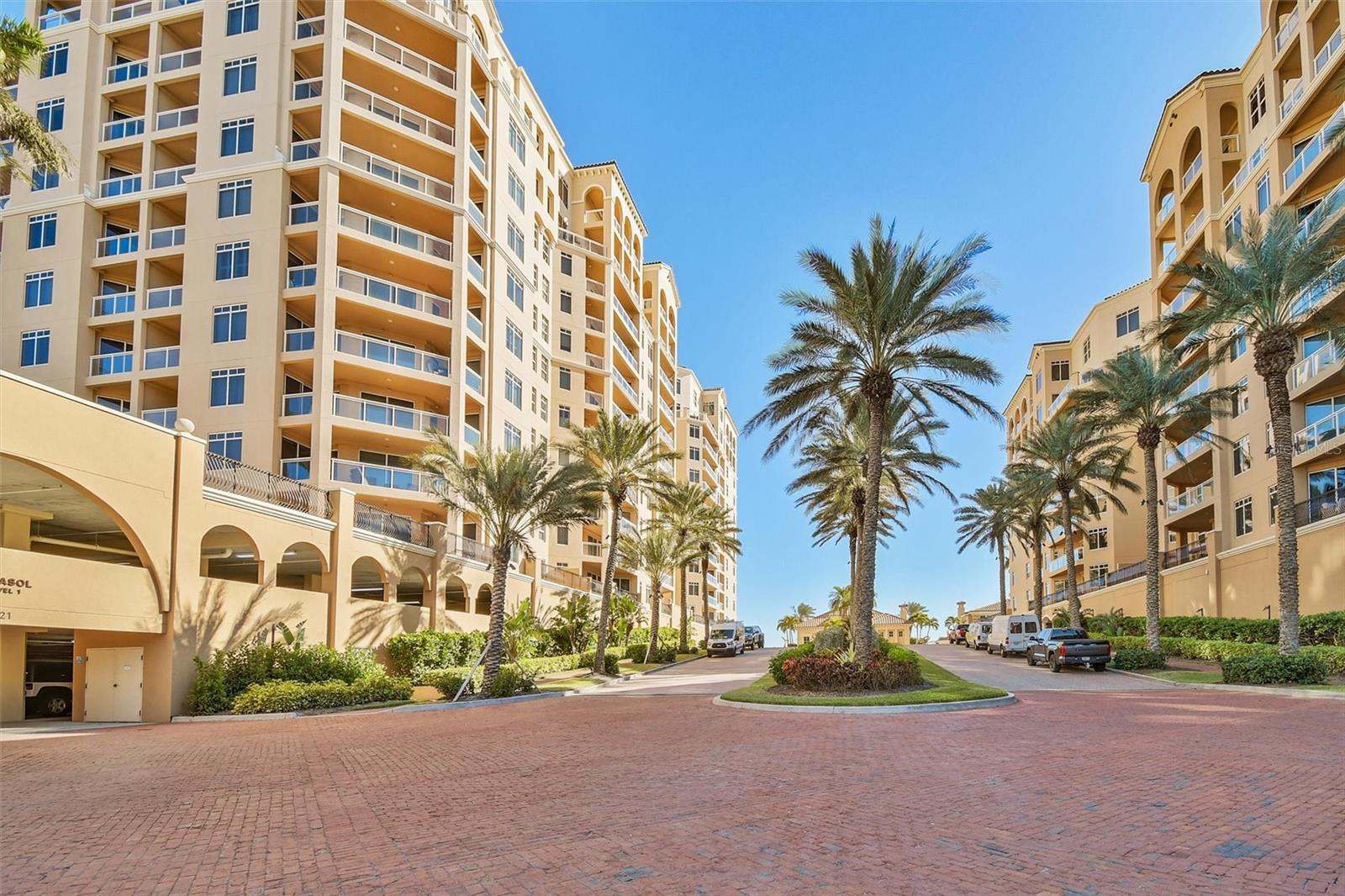 525 MANDALAY AVE #11, CLEARWATER BEACH, FL, 33767
