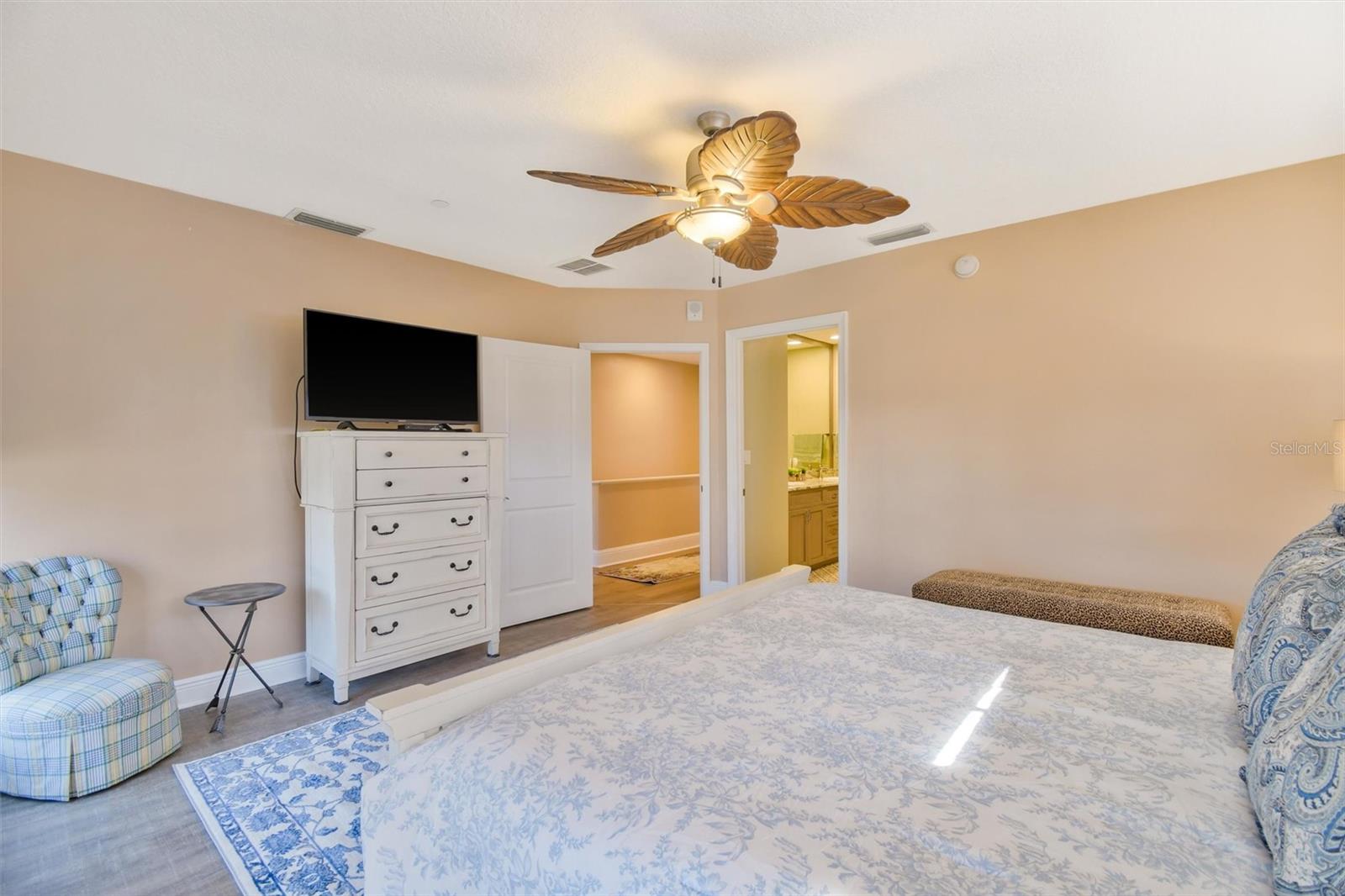 525 MANDALAY AVE #11, CLEARWATER BEACH, FL, 33767