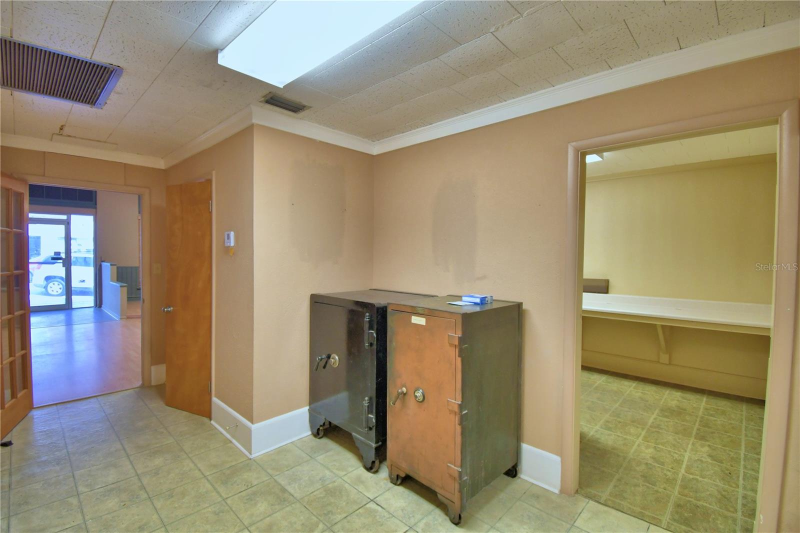 22 E WALL ST, FROSTPROOF, FL, 33843