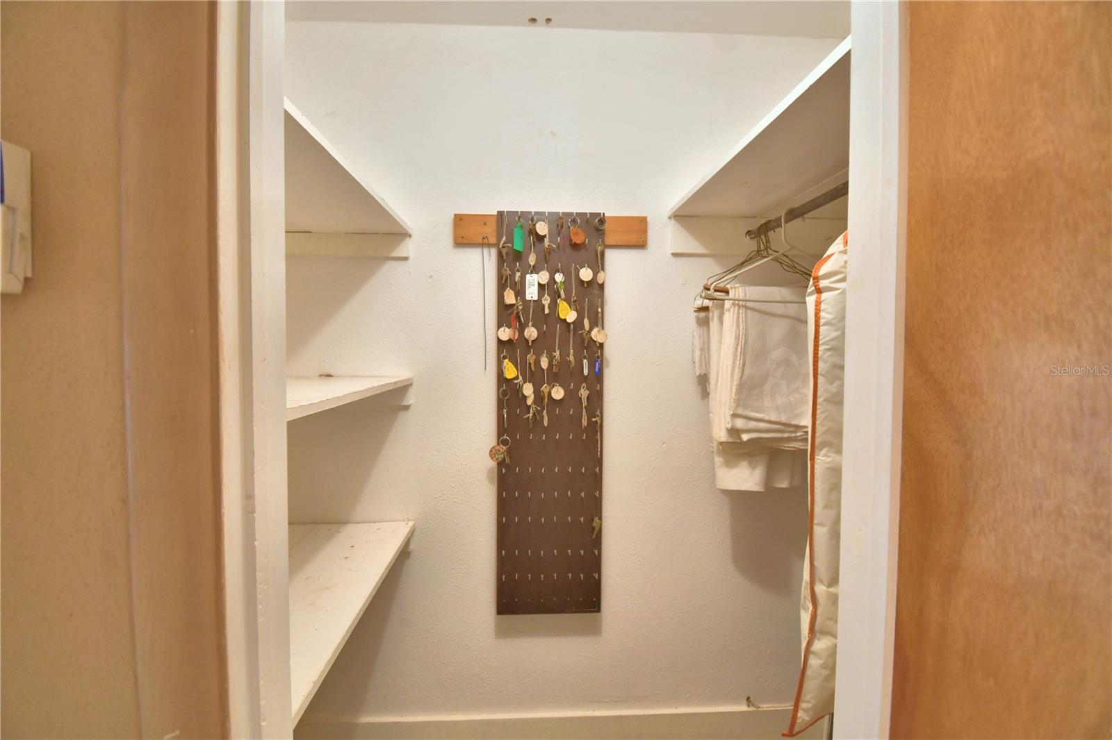 22 E WALL ST, FROSTPROOF, FL, 33843