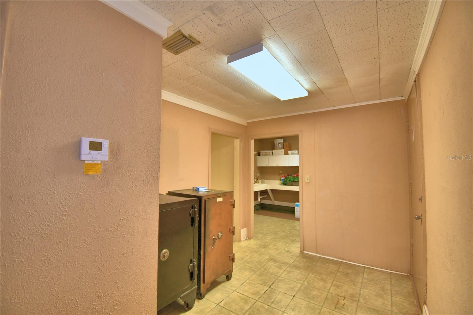 22 E WALL ST, FROSTPROOF, FL, 33843