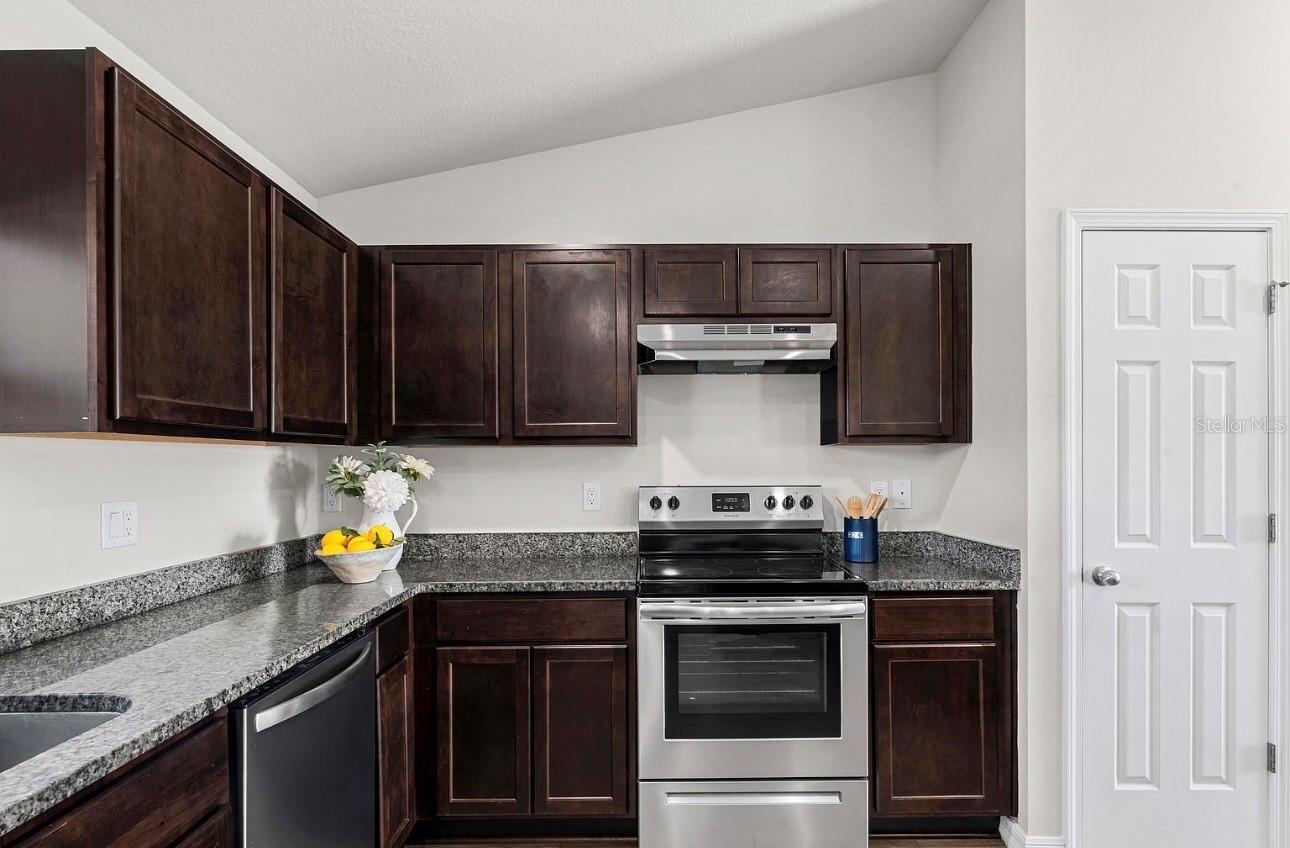 6 PIN OAK DR, PALM COAST, FL, 32164