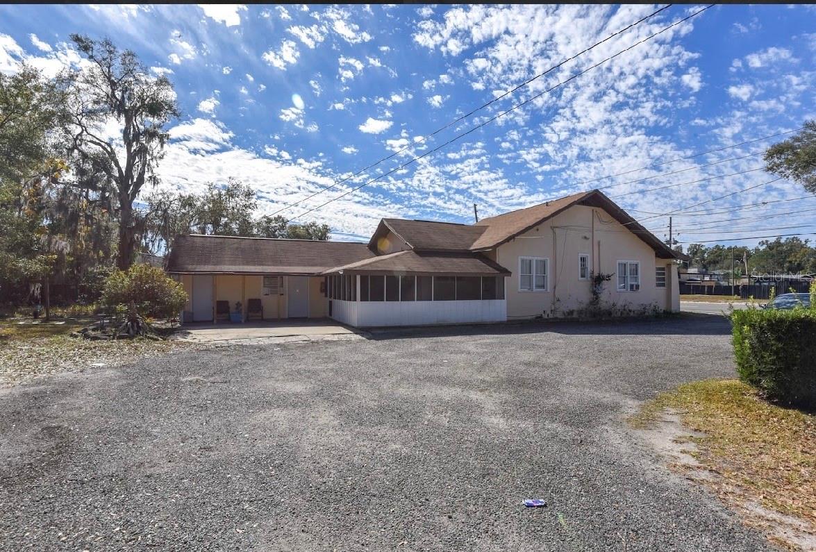 1757 N WOODLAND BLVD, DELAND, FL, 32720